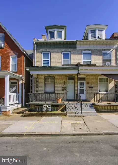 11 S 15th St, Harrisburg, PA 17104