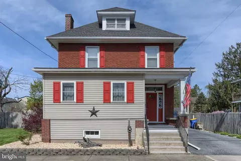 229 N Pine St, Middletown, PA 17057