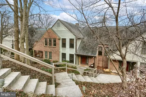 1118 Draymore Ct, Hummelstown, PA 17036