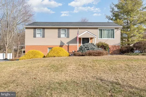 7710 Avondale Ter, Harrisburg, PA 17112