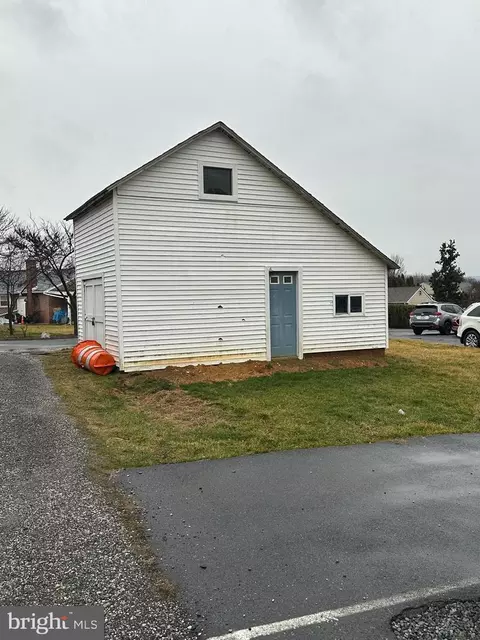 1630 E Chocolate Ave, Hershey, PA 17033 photo 3