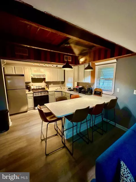 1630 E Chocolate Ave, Hershey, PA 17033 photo 4