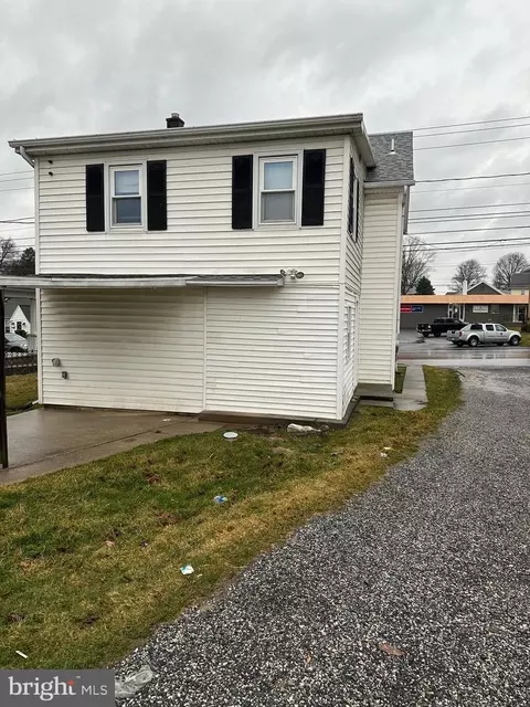 1630 E Chocolate Ave, Hershey, PA 17033 photo 2