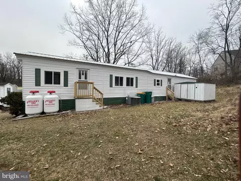 1 Sunrise Dr, Hershey, PA 17033 photo 6