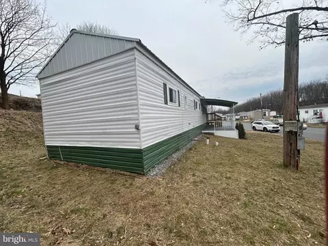1 Sunrise Dr, Hershey, PA 17033 photo 9