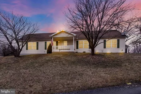 8100 Fox Mill Rd, Harrisburg, PA 17112