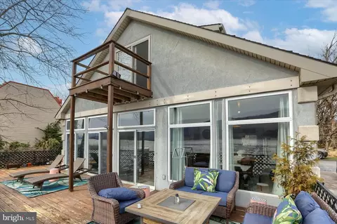 422 River Rd, Dauphin, PA 17018
