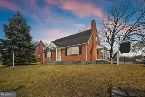 11 State Dr, Harrisburg, PA 17112