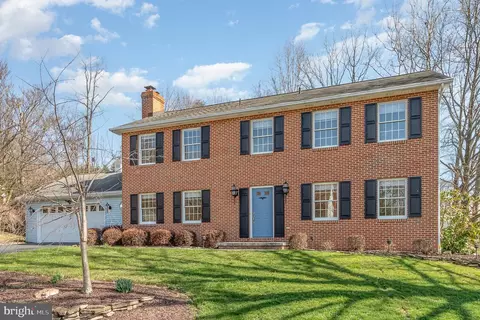 2407 Melbourne Dr, Harrisburg, PA 17112