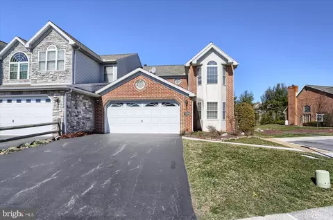 2840 Oakwood Dr, Harrisburg, PA 17110