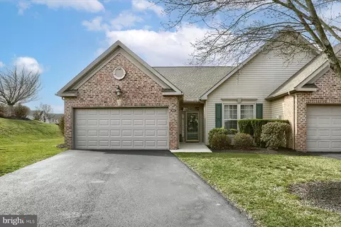 400 Lakeview Ct, Harrisburg, PA 17110