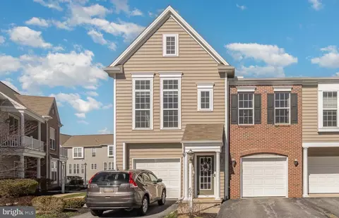 607 Darby Ct, Hummelstown, PA 17036