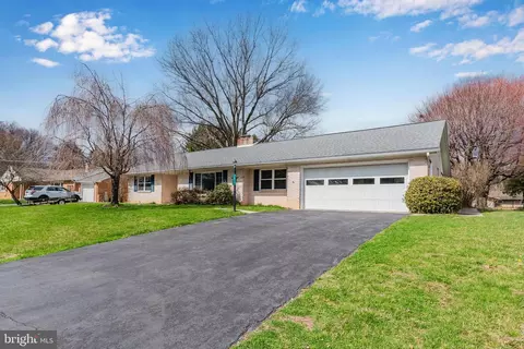 7614 Woodside Ave, Harrisburg, PA 17112