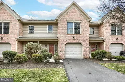 539 Pond View Ct, Harrisburg, PA 17110