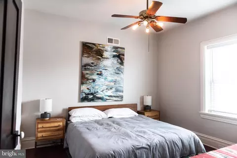 Bedroom - 317 E Derry Rd, Hershey, PA 17033 photo 1 of 7