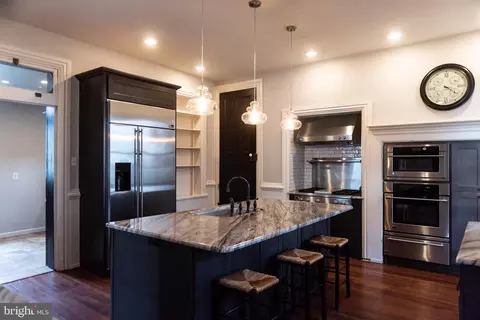Kitchen - 317 E Derry Rd, Hershey, PA 17033 photo 2 of 6