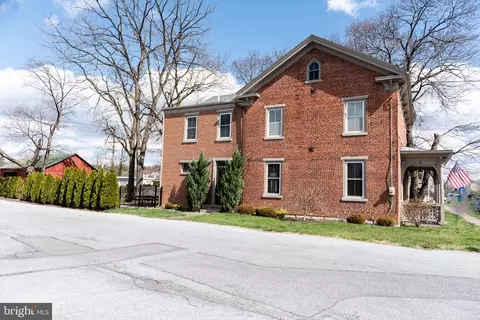 Exterior - 317 E Derry Rd, Hershey, PA 17033 photo 2 of 9