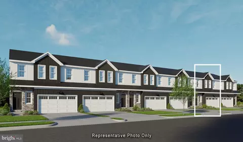 7863 Oak Brook Dr, Harrisburg, PA 17112