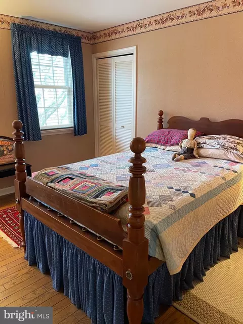 Bedroom - 1044 Beech Ave, Hershey, PA 17033 photo 6 of 6