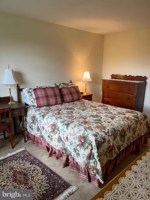 Bedroom - 1044 Beech Ave, Hershey, PA 17033 photo 3 of 6