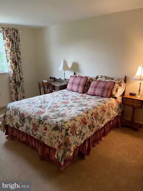 Bedroom - 1044 Beech Ave, Hershey, PA 17033 photo 4 of 6
