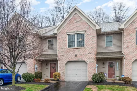 612 Glenbrook Dr, Harrisburg, PA 17110