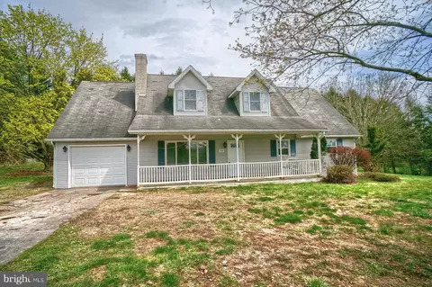 1711 Fulton Rd, Dauphin, PA 17018