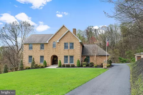 2350 Timber Line Ct, Harrisburg, PA 17112