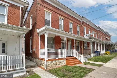 419 Swatara St, Steelton, PA 17113