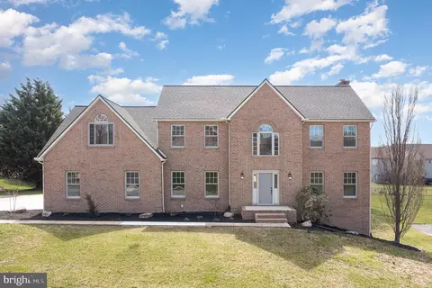 4989 Westchester Dr, Harrisburg, PA 17112