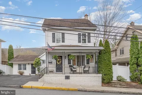 430 E Market St, Williamstown, PA 17098