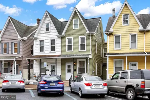 604 S 2nd St, Steelton, PA 17113