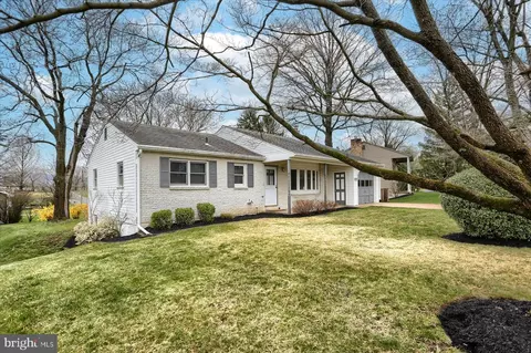 5888 Fox St, Harrisburg, PA 17112