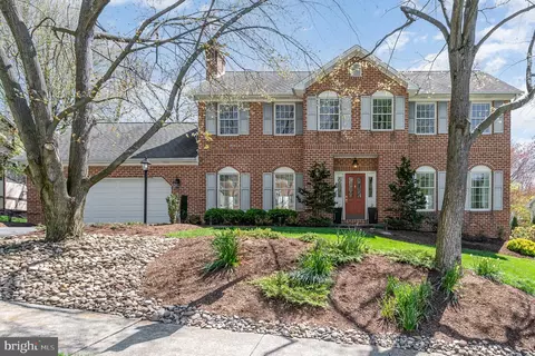 2415 Melbourne Dr, Harrisburg, PA 17112