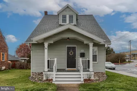 221 Adelia St, Middletown, PA 17057