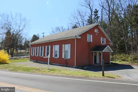 1001 Lumber St, Middletown, PA 17057