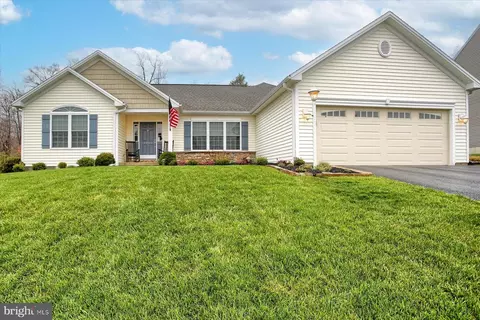2805 Sweet Birch Ct, Harrisburg, PA 17112