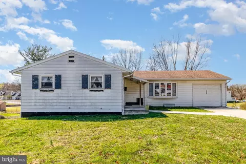 3609 Canterbury Rd, Harrisburg, PA 17109