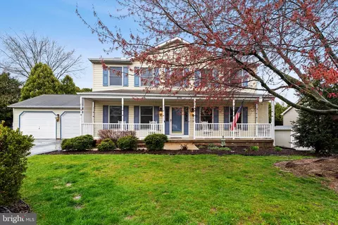 8776 Presidents Dr, Hummelstown, PA 17036