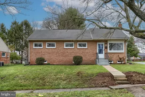 3210 Batesfield Rd, Harrisburg, PA 17109