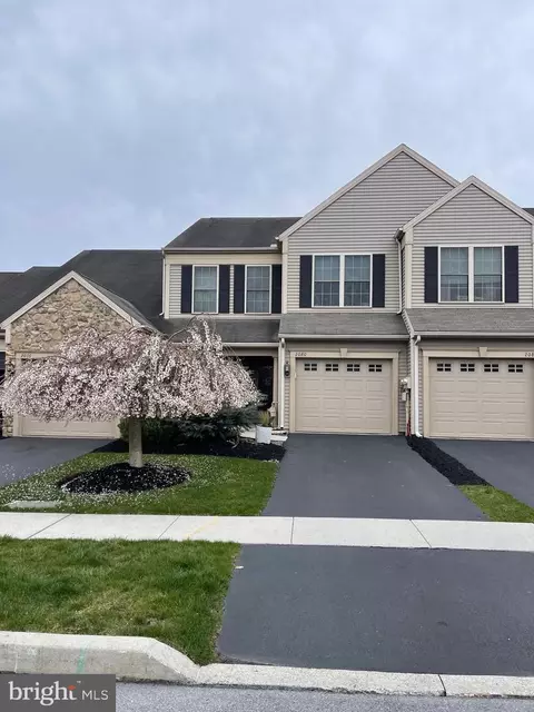 2080 Deer Run Dr, Hummelstown, PA 17036