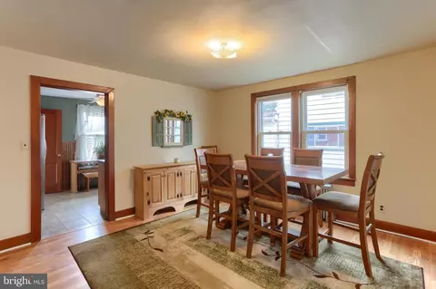 Dining - 364 E Derry Rd, Hershey, PA 17033 photo 2 of 3