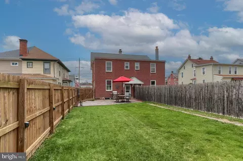 Exterior - 364 E Derry Rd, Hershey, PA 17033 photo 9 of 12