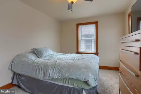 Bedroom - 364 E Derry Rd, Hershey, PA 17033 photo 5 of 6