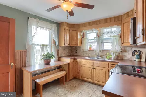 Kitchen - 364 E Derry Rd, Hershey, PA 17033 photo 1 of 3