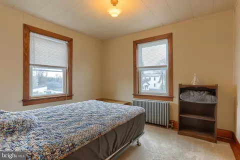 Bedroom - 364 E Derry Rd, Hershey, PA 17033 photo 2 of 6