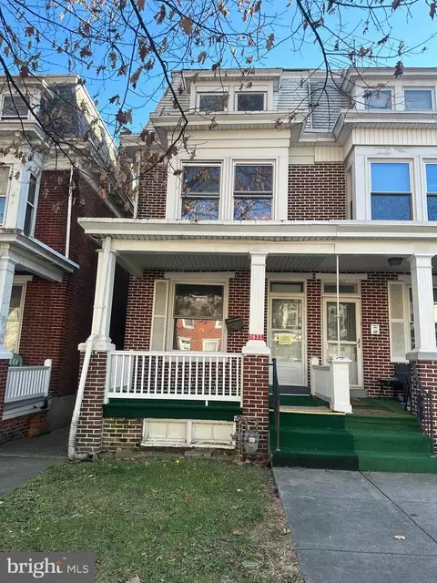 1633 Berryhill St, Harrisburg, PA 17104