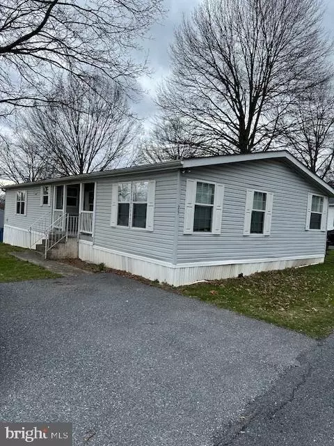 75 Mic Nan Dr, Middletown, PA 17057