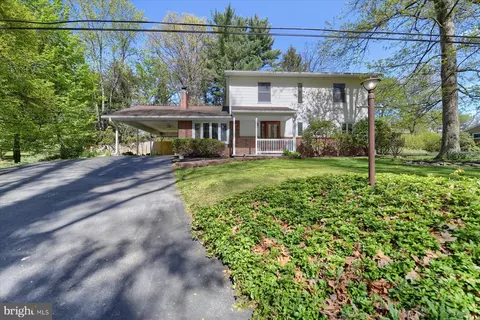 760 Shady Dr, Harrisburg, PA 17111