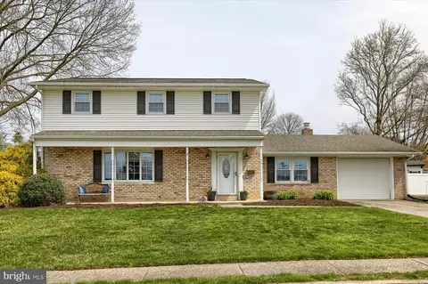 49 Thornwood Rd, Harrisburg, PA 17112